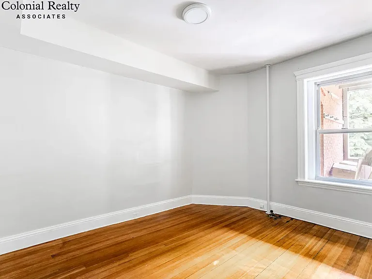 10 Strathmore Rd #22 — Photo 11