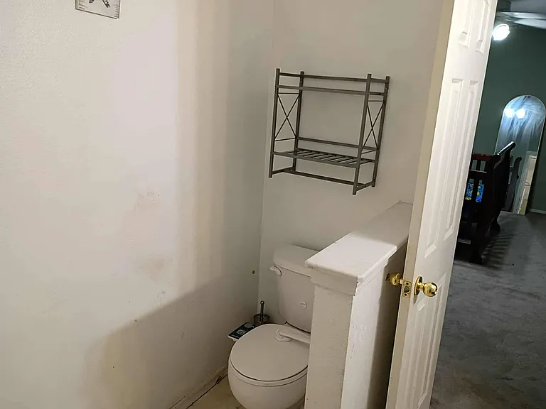 2324 Kirkgate Ln — Photo 12