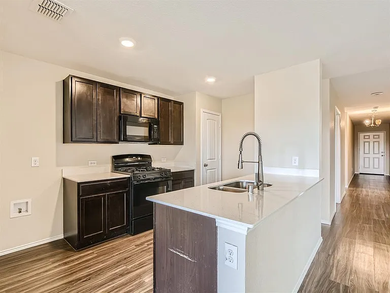 317 Blue Crow Ln — Photo 6