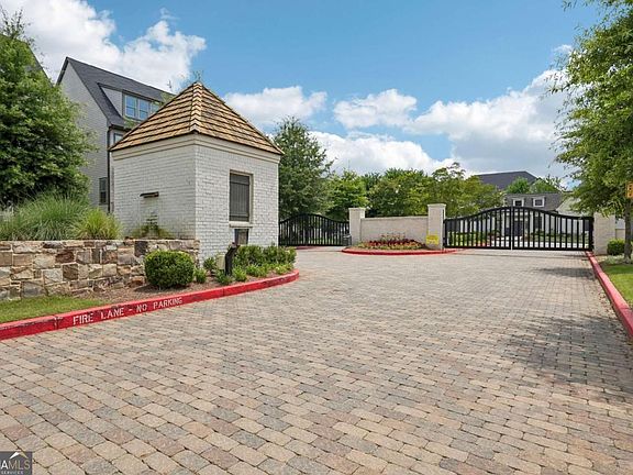 3rd image of 2474 Figaro Dr