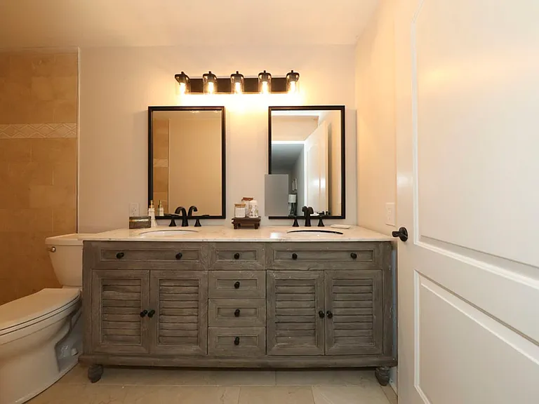 208 Fairfax Way — Photo 56