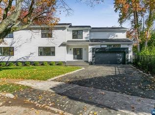 44 Merritt Ave, Cresskill, NJ 07626