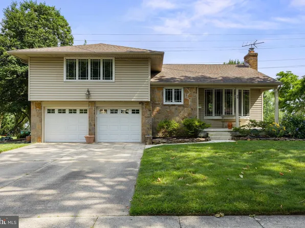 606 Hilltop Rd, Cinnaminson, NJ 08077