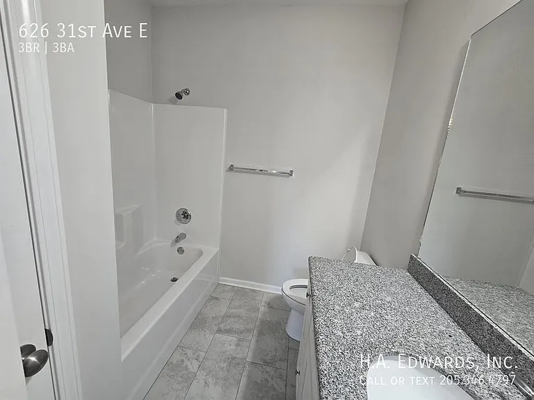 626 31st Ave E — Photo 12