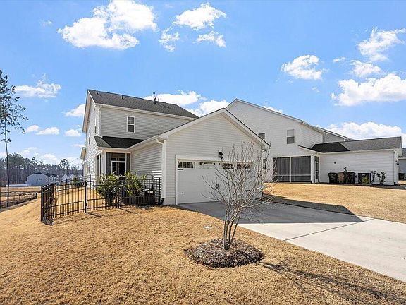 4th image of 137 Moraine Ct