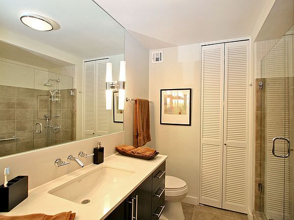 Master Bath/Spa