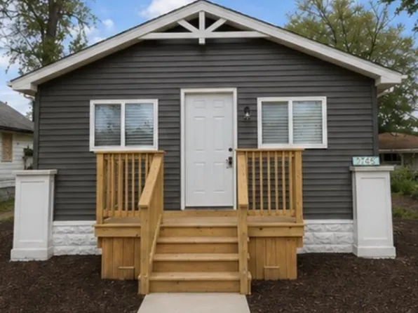 2745 Greene St, Lake Station, IN 46405