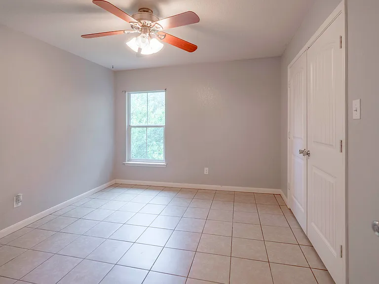 1015 Twin Deer Ln — Photo 12