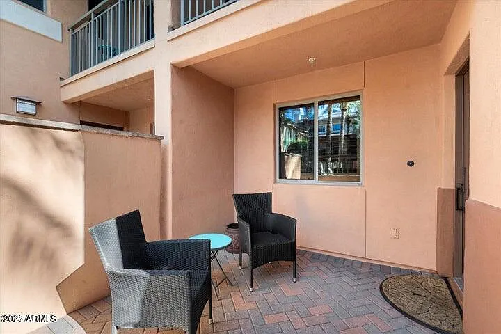 3 bed, 3.0 bath, 1937 sqft, $3,000 — Photo 4