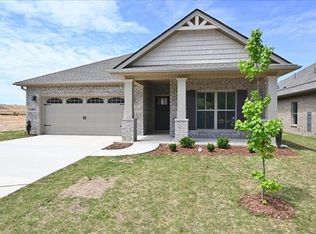 1807 Loebner Ln S #E, Cullman, AL 35055