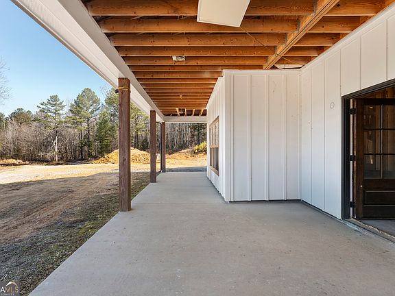 4th image of 1481 Potash Rd