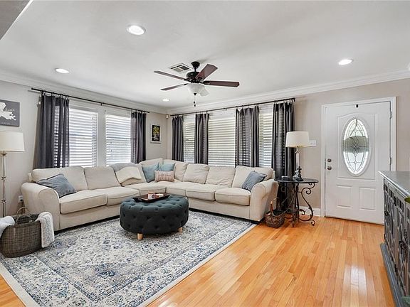 5th image of 6418 General Haig St