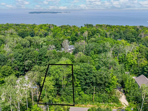 81 Wozniak Rd, Penetanguishene, ON L9M 1W6