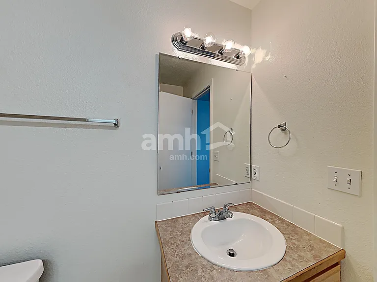 16557 Alegre Way — Photo 9