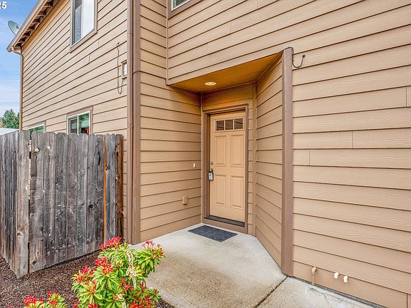 2nd image of 6203 NE 70th Ct