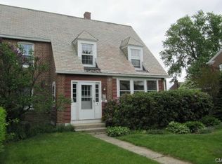 44 Roanoke Ave, Fairfield, CT 06824