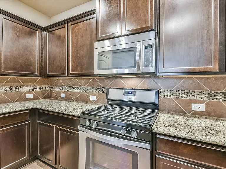 18226 Chianti Ridge Dr — Photo 11