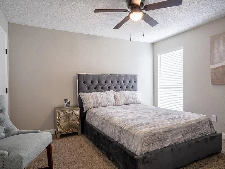 Skylar Pointe — Photo 9