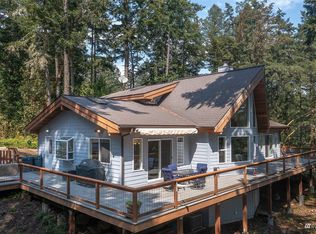 571 Old Farm Rd, Eastsound, WA 98245