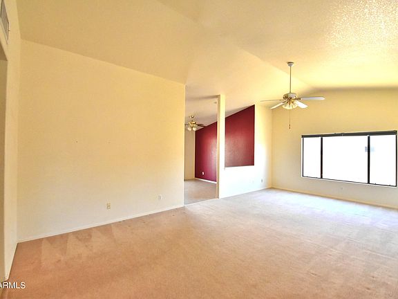 4th image of 2501 THUNDERBIRD Drive