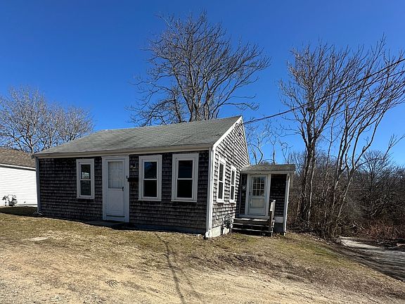 Cottage. parking in front and along side