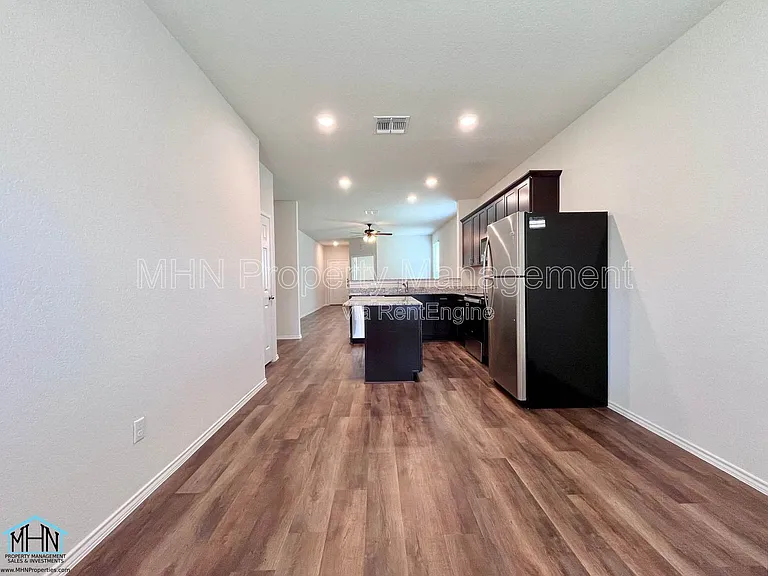 4105 Paddock Trl — Photo 12
