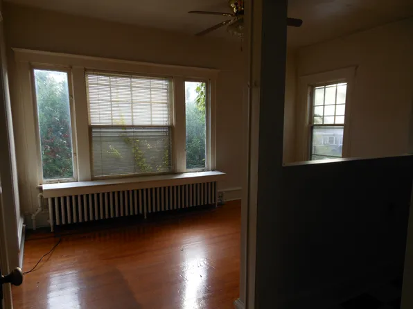 519 Mercer St APT 3, Albany, NY 12208