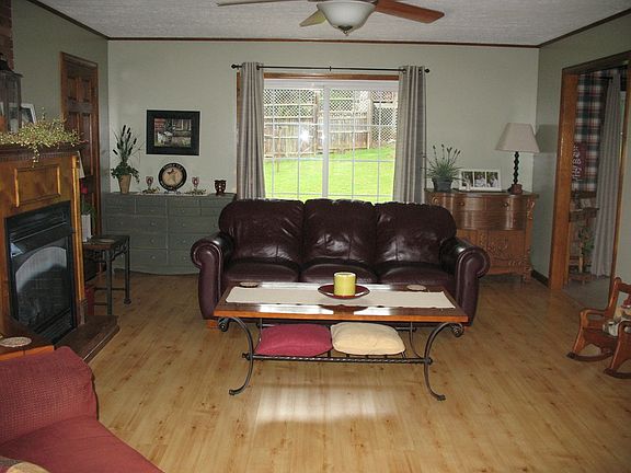 4th image of 392 Kenbrook Dr