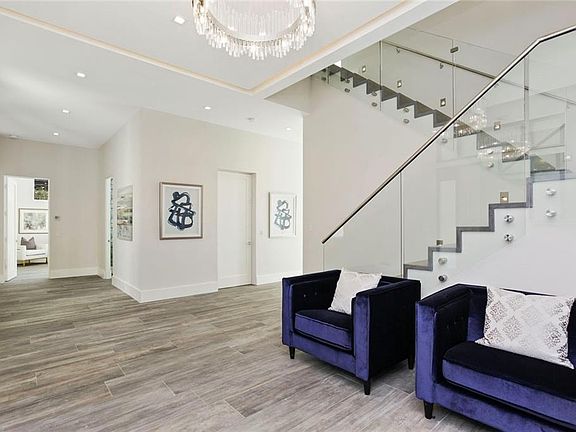 4th image of 9696 Bryanston Dr