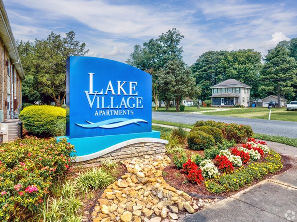 Lake Village | 908 Lake Village Dr, Chesapeake, VA