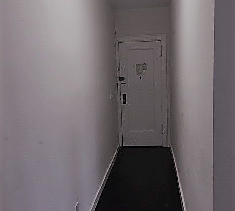 4th image of 2821 33rd St APT 2B