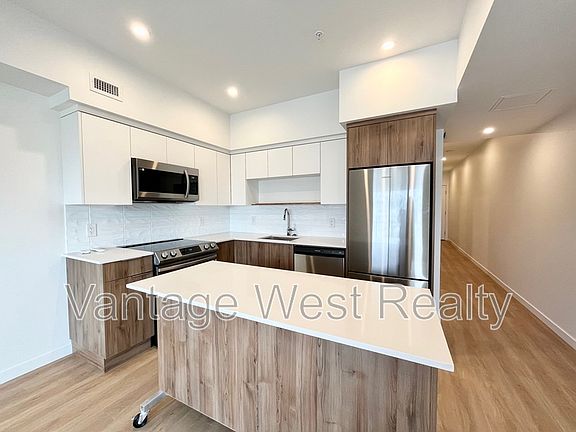 3rd image of 604 Cawston Ave #505