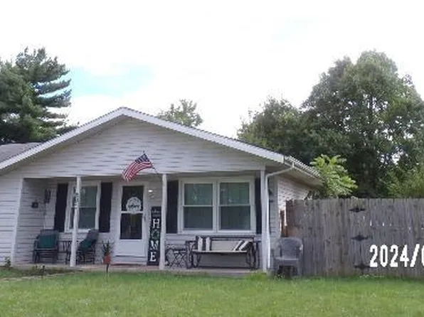 800 Mitchell Dr, Gas City, IN 46933