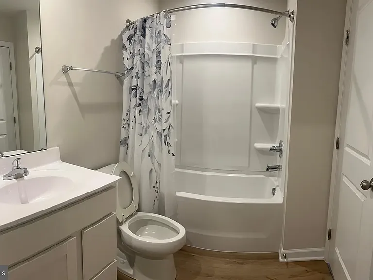 7265 Statesman Blvd — Photo 10