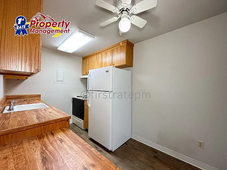 Bond Apartments — Photo 11