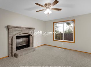 9445 SW Iowa Dr, Tualatin, OR 97062