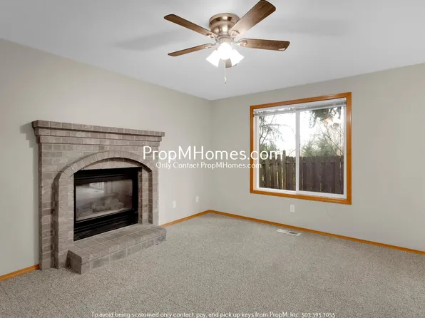 9445 SW Iowa Dr, Tualatin, OR 97062