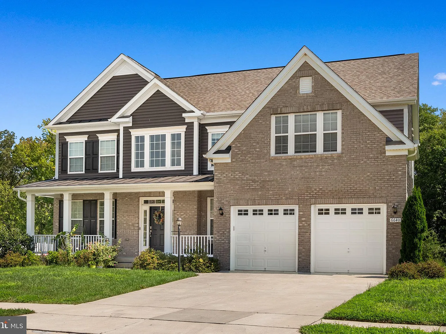 4 bed, 2.5 bath, 4394 sqft, $3,650 — Photo 2
