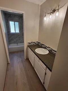1095 Pacific St — Photo 3