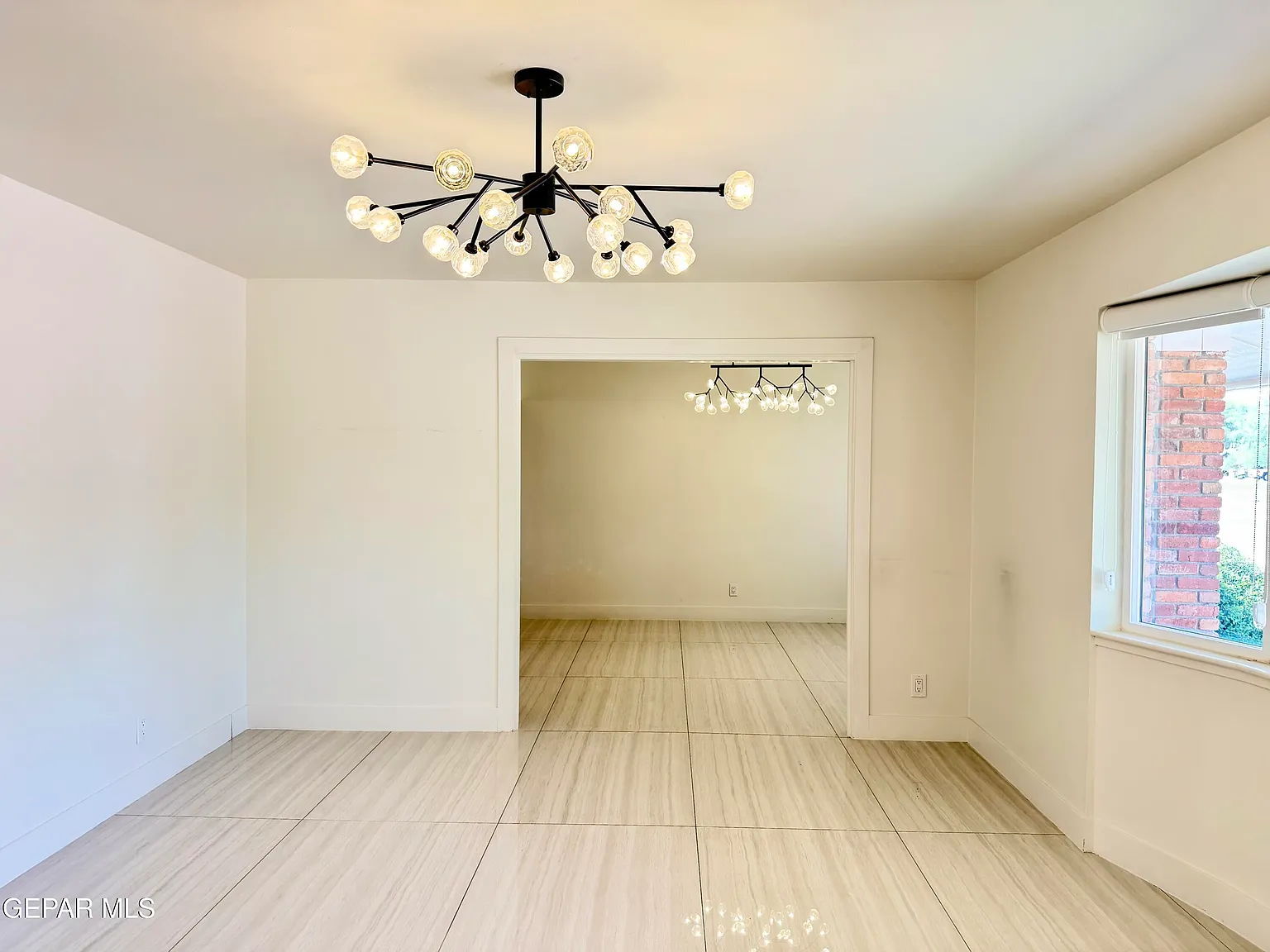 3 bed, 2.0 bath, 2224 sqft, $3,200 — Photo 4