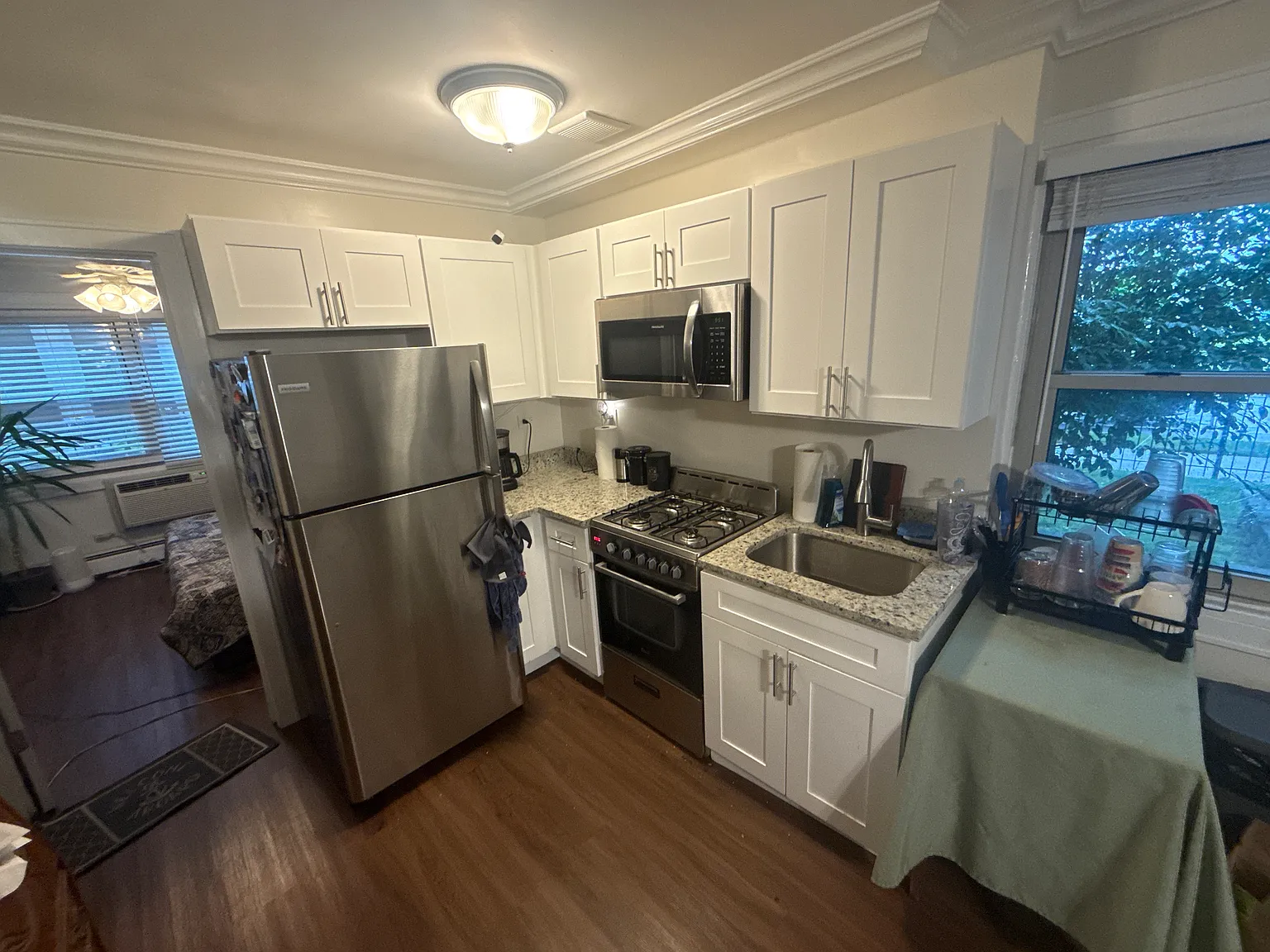 1 bed, 600 sqft, $1,240 — Photo 3