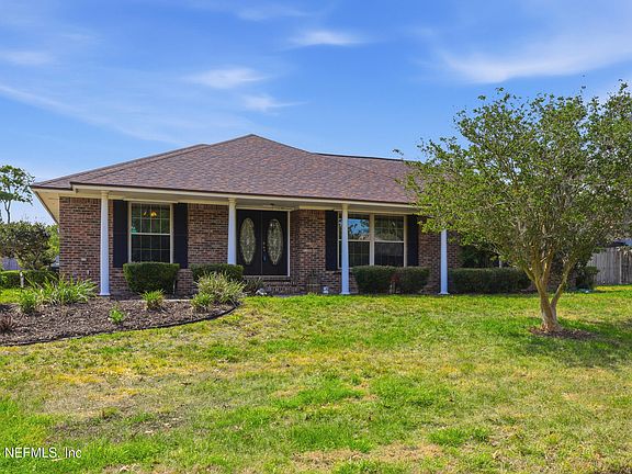 2nd image of 923 RIDGEWAY Court