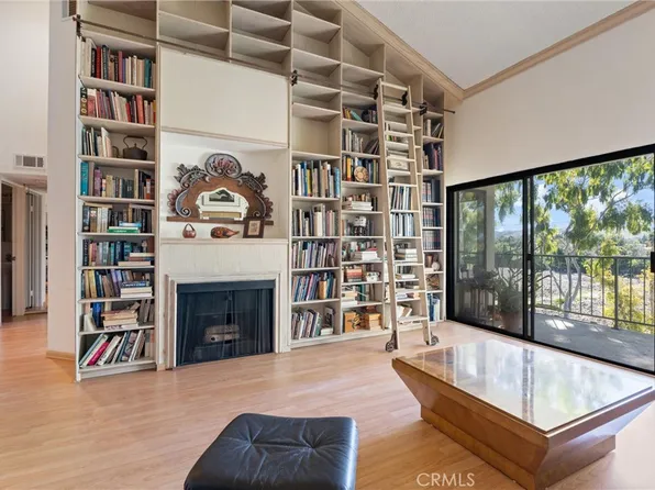 4311 Apricot Dr, Irvine, CA 92618
