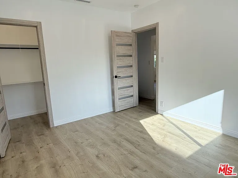 7512 Norton Ave — Photo 12