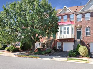 14678 Seasons Dr, Centreville, VA 20120