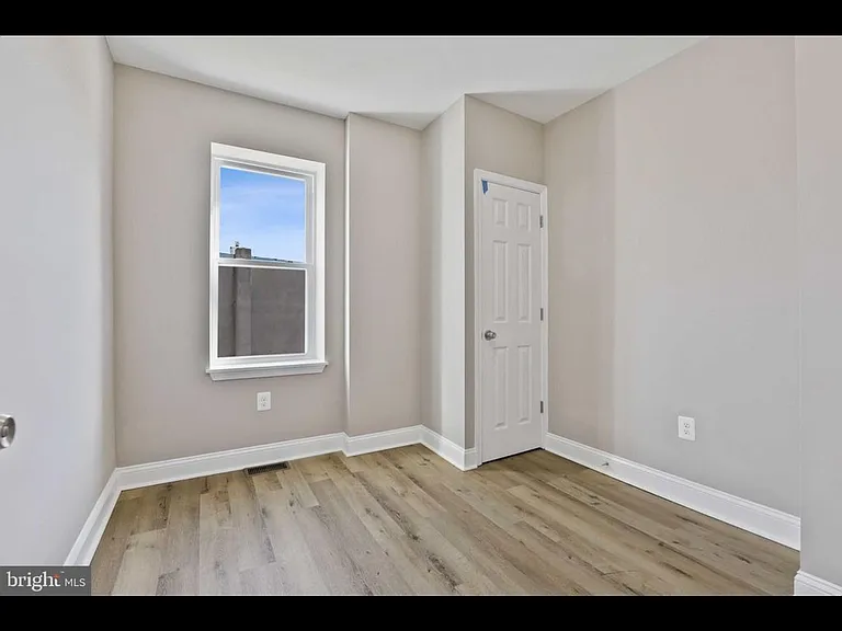 3516 Park Heights Ave — Photo 10