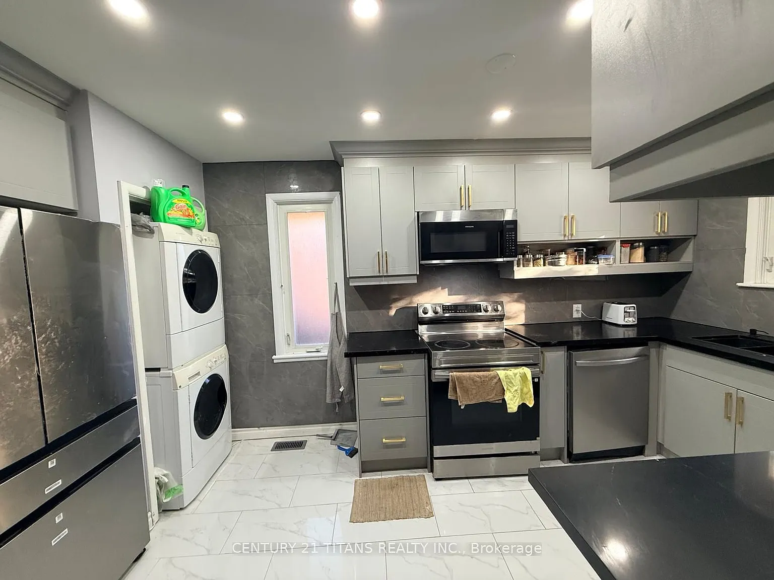 4 bed, $2,600 — Photo 4
