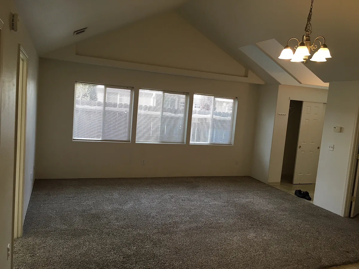 Building Photo - 1754 Sun Glo Dr