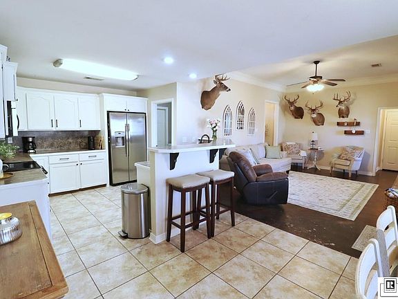 5th image of 214 Hedge Hill Dr