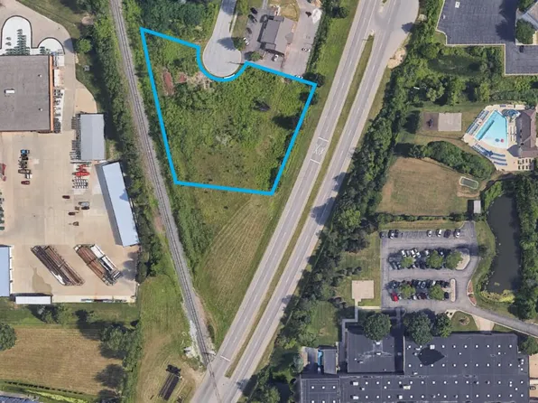 621 Heritage Ct, Holland, MI 49423